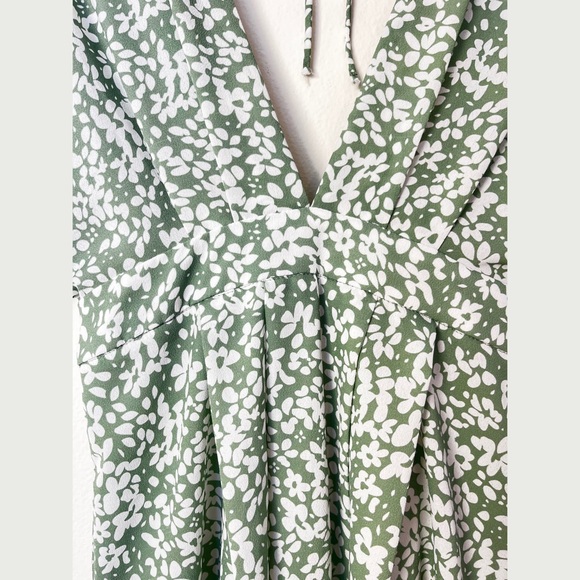 Green & White Floral Mini Dress – Size S - Picture 6 of 13